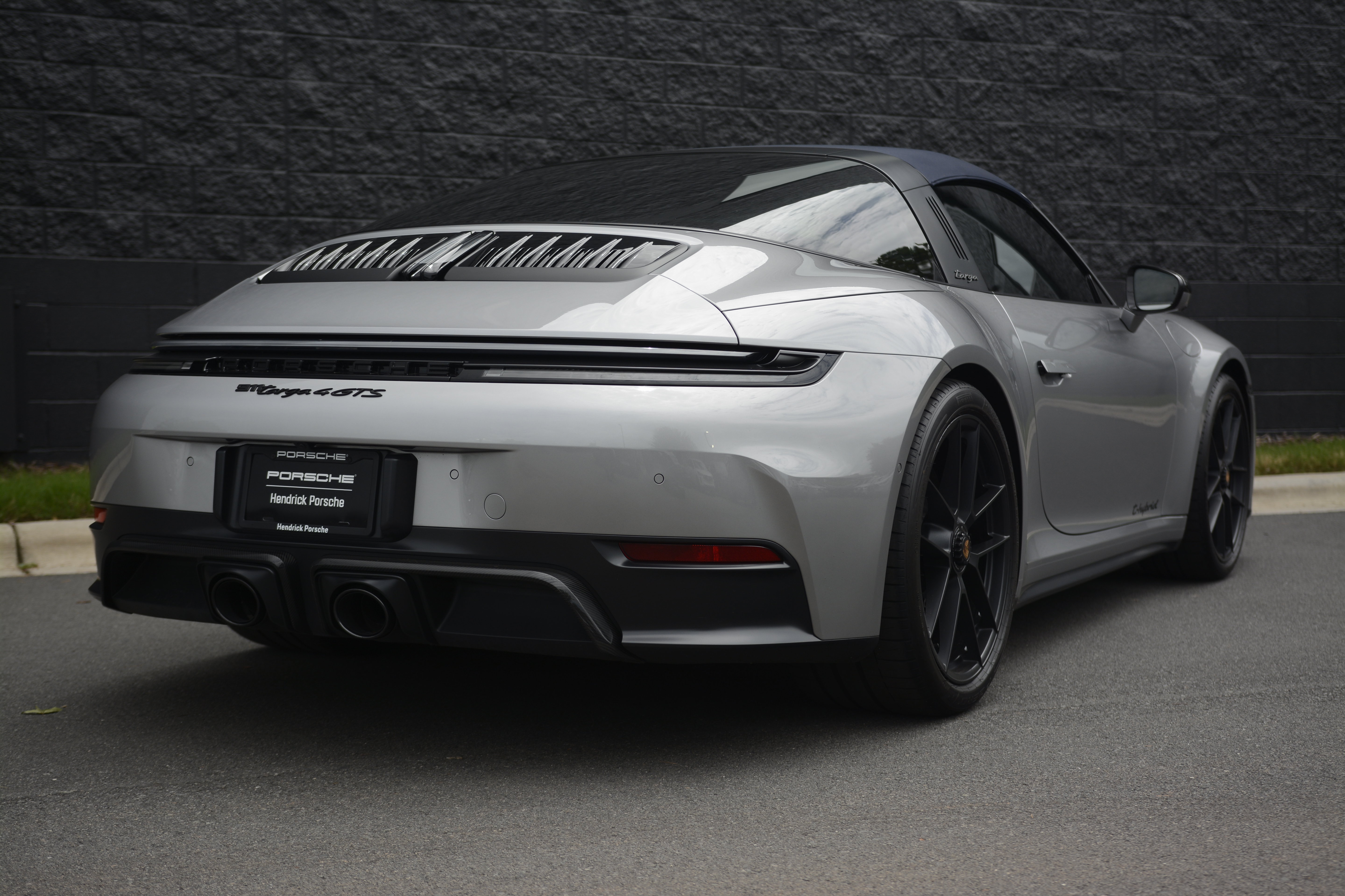 Used 2026 Porsche 911 Targa 4 GTS AWD/4WD image 7