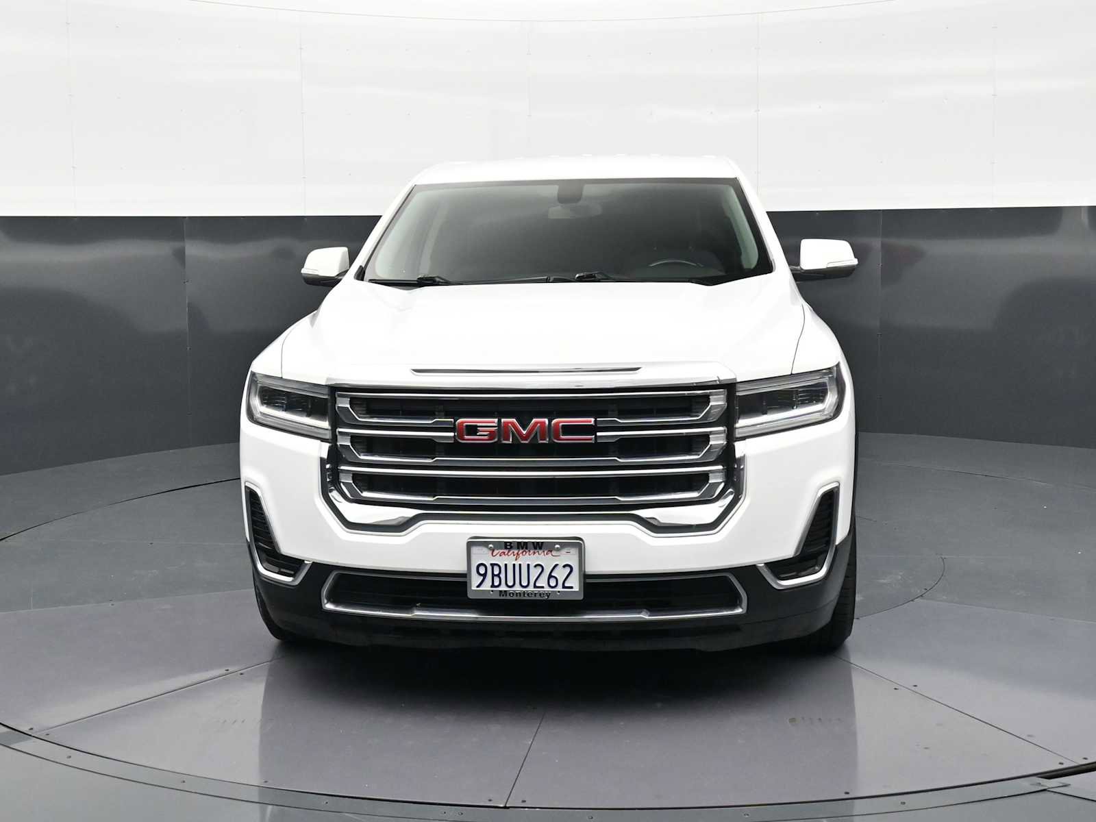 Used 2020 GMC Acadia SLE FWD image 2