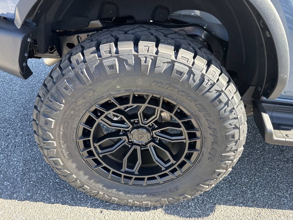 New 2025 Ford Bronco Outer Banks w/ Sasquatch Package AWD/4WD image 18
