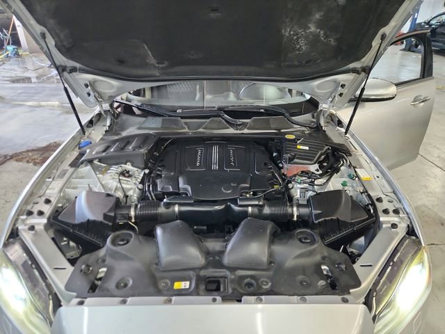 Used 2017 Jaguar XJ L Portfolio RWD image 30