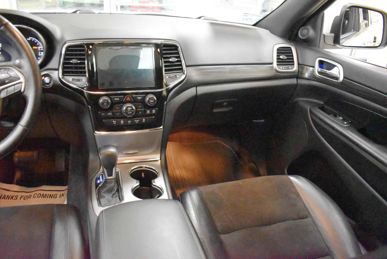 Used 2019 Jeep Grand Cherokee Altitude AWD/4WD image 15