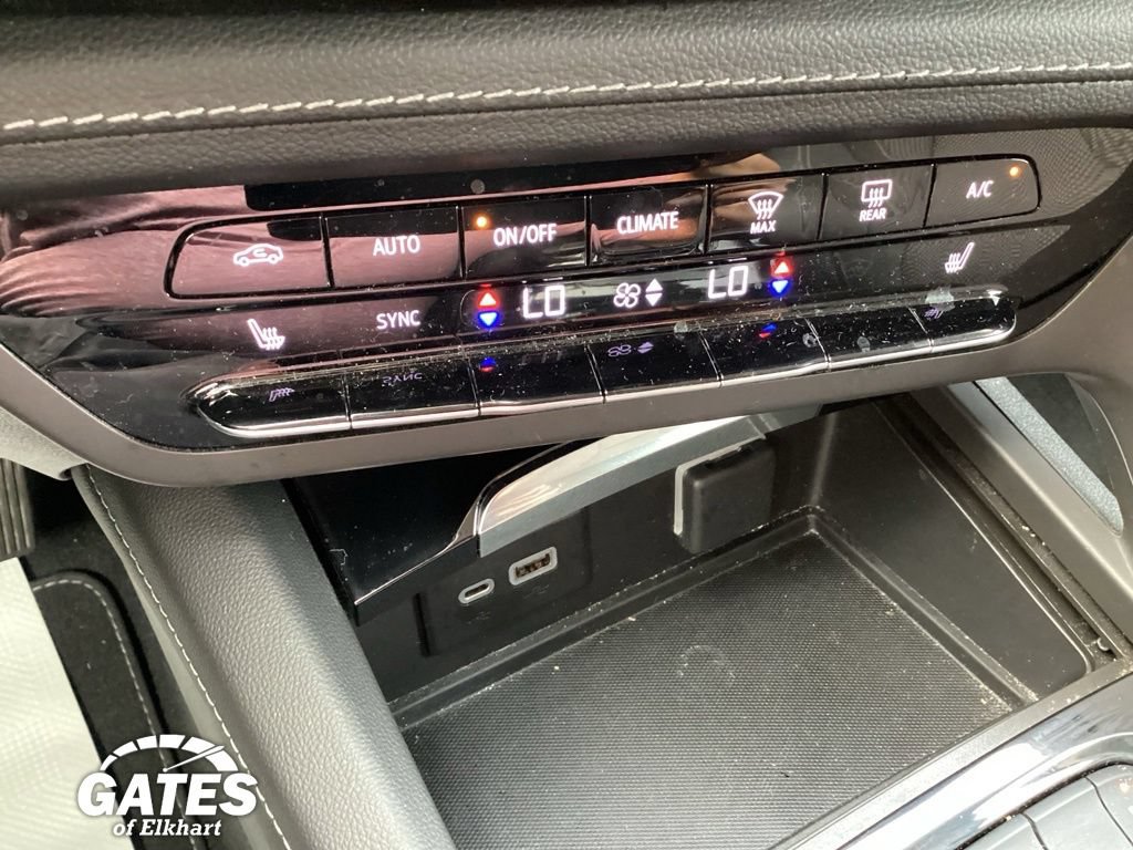 Used 2022 Buick Envision Preferred FWD image 17