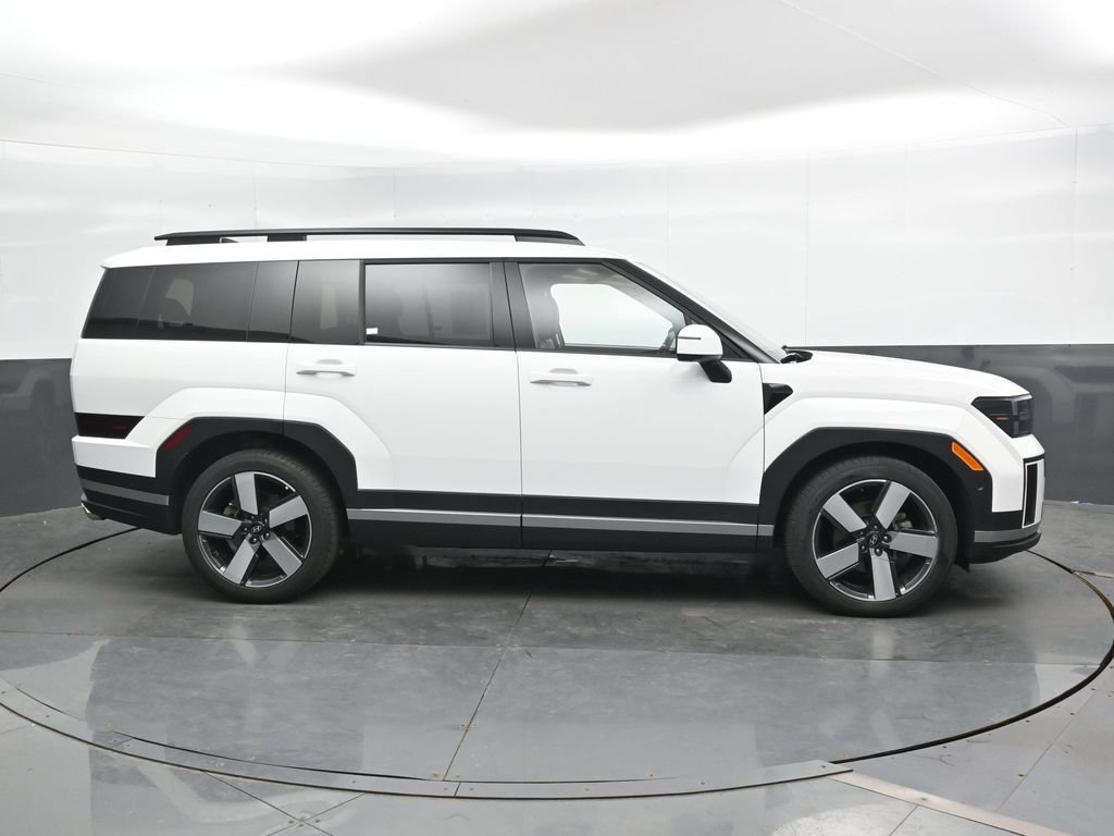 Certified 2025 Hyundai Santa Fe Limited AWD/4WD image 4