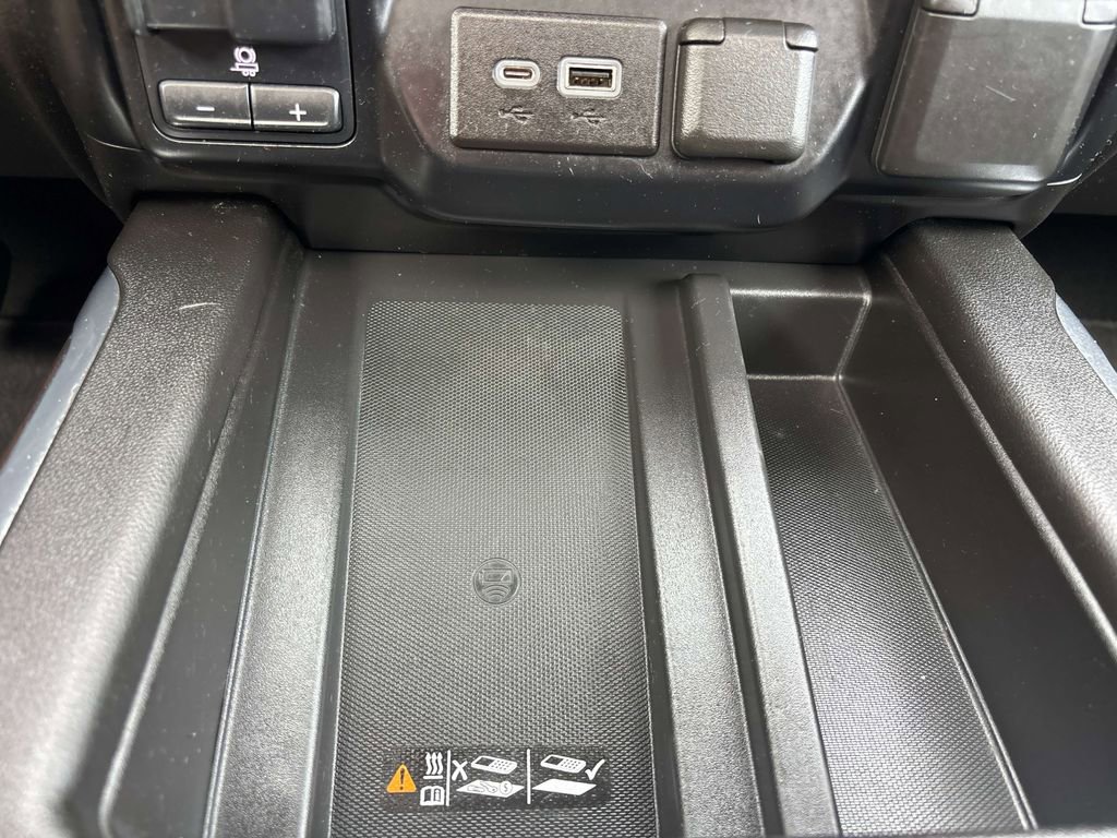 Used 2021 GMC Sierra 3500 SLT w/ SLT Premium Package image 30