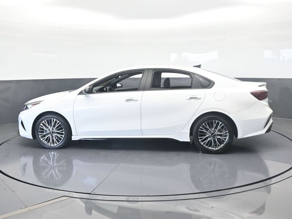 Used 2024 Kia Forte GT-Line video 3