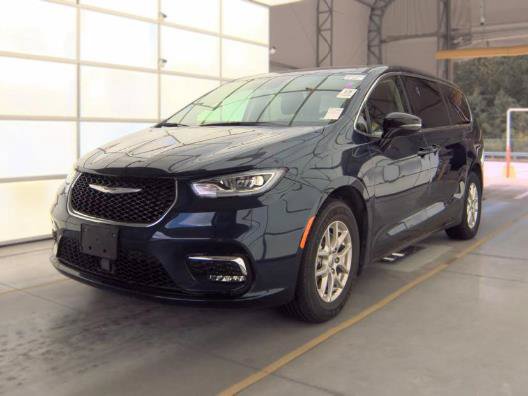 Used 2024 Chrysler Pacifica Touring-L