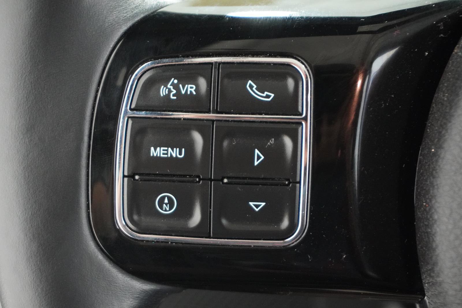 Used 2015 Jeep Wrangler Altitude image 19