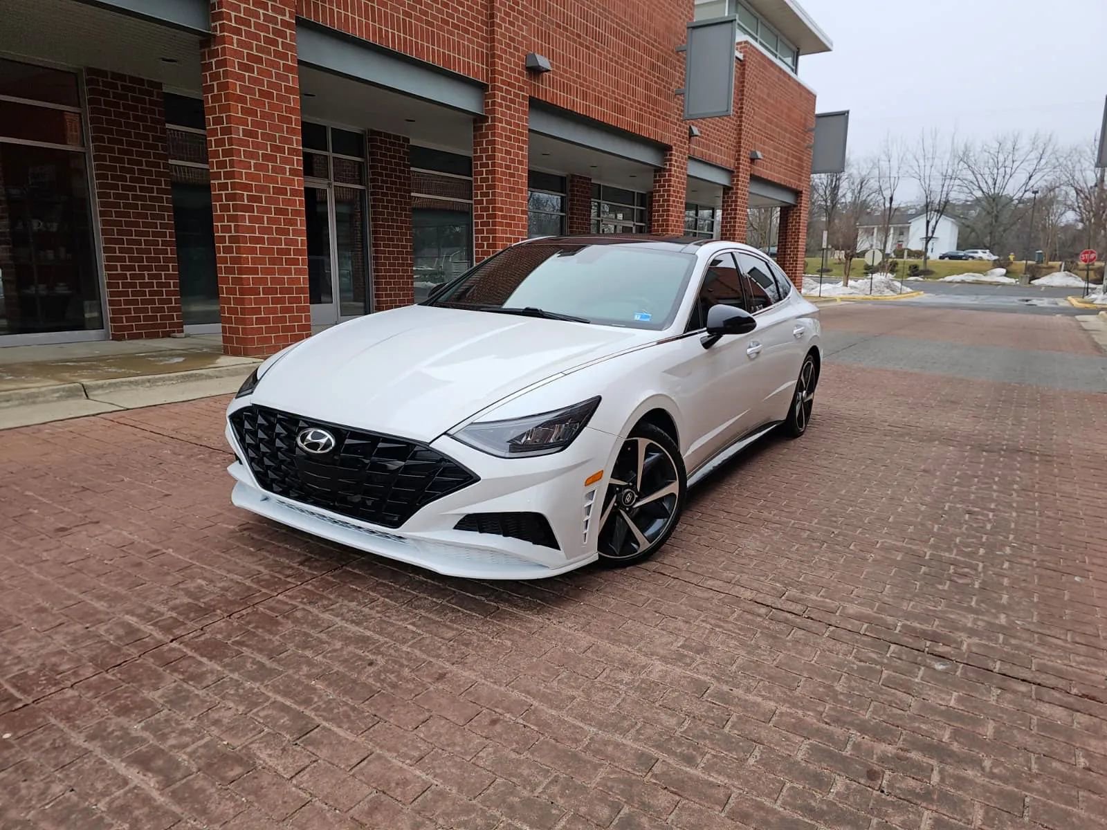 Used 2021 Hyundai Sonata SEL Plus w/ Tech Package image 3