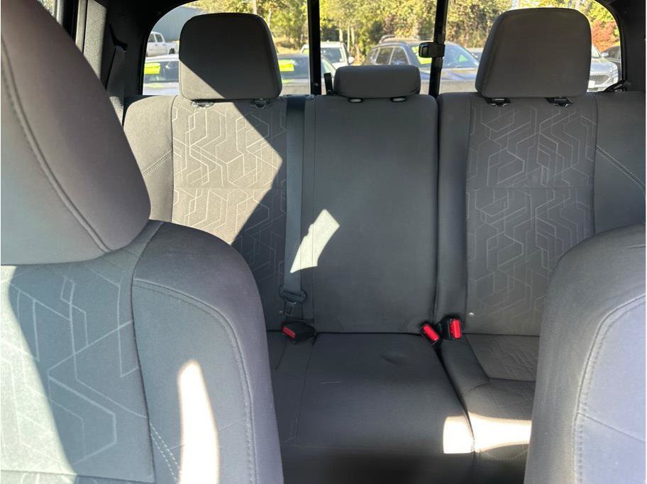 Used 2016 Toyota Tacoma TRD Sport w/ Towing Package RWD image 21