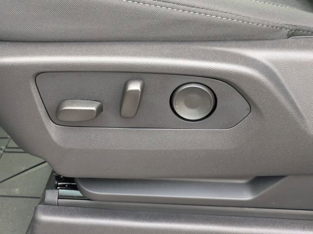 New 2026 Chevrolet Silverado 2500 Custom w/ Custom Convenience Package image 12