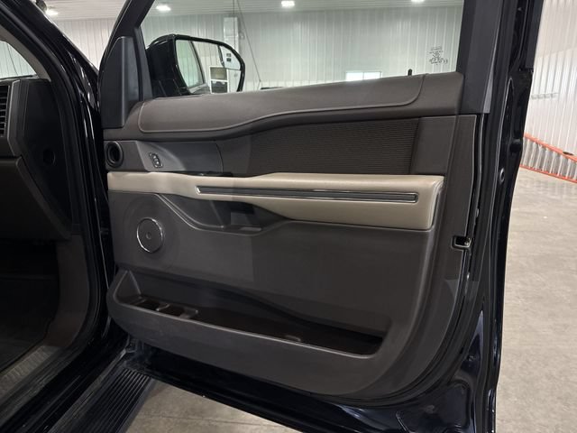 Used 2019 Ford Expedition XLT AWD/4WD image 32