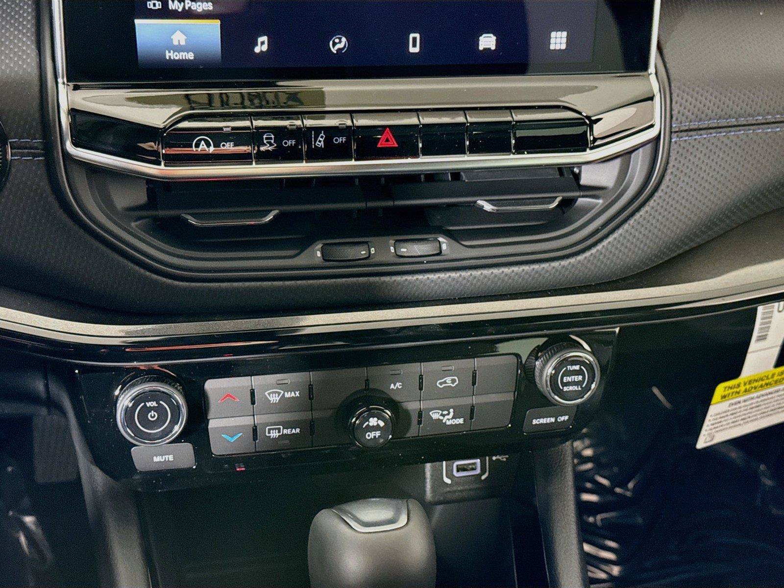 New 2026 Jeep Compass Latitude AWD/4WD image 9