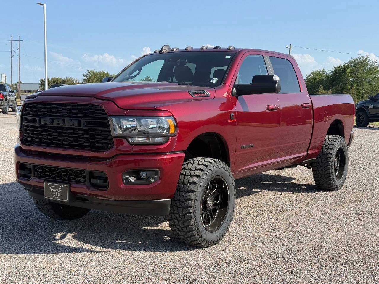 Used 2022 RAM 2500 Lone Star w/ Night Edition AWD/4WD image 2