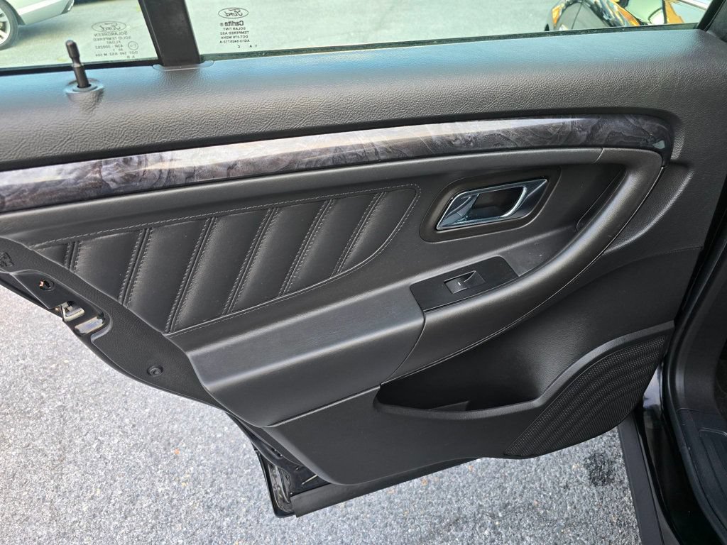 Used 2012 Ford Taurus Limited FWD image 12
