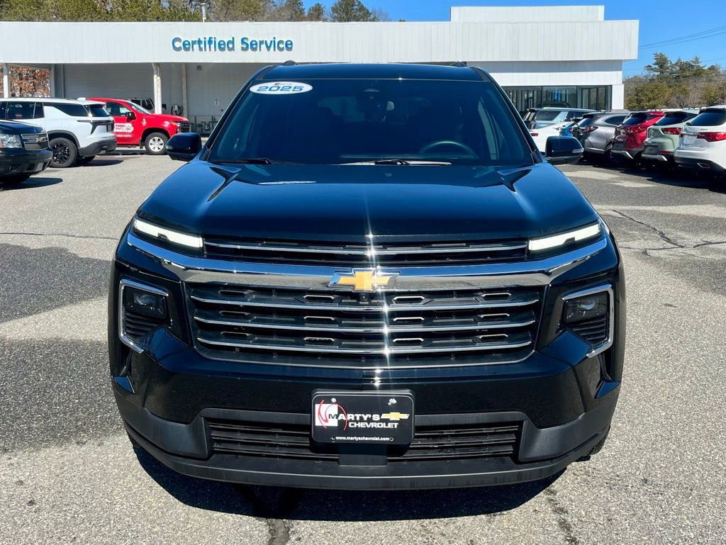 New 2025 Chevrolet Traverse LT w/ Driver Confidence Package FWD image 9
