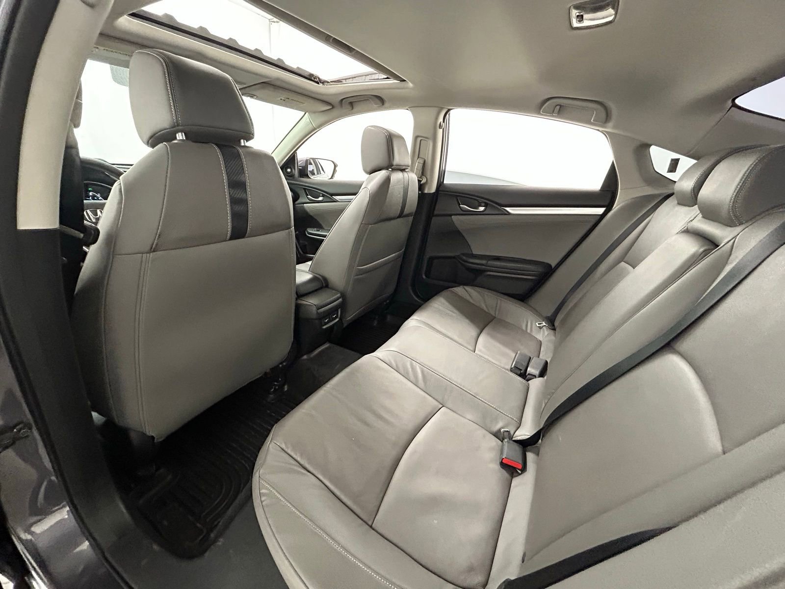 Used 2017 Honda Civic Touring image 32