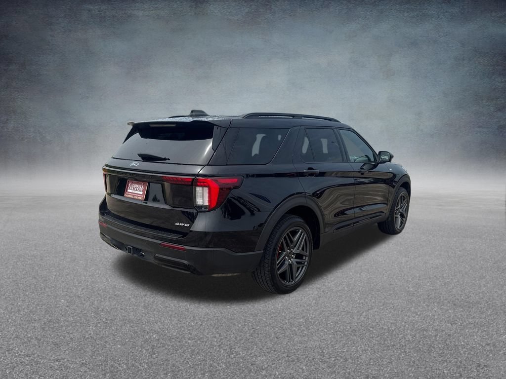 Used 2025 Ford Explorer ST-Line w/ ST-Line Street Pack AWD/4WD image 5
