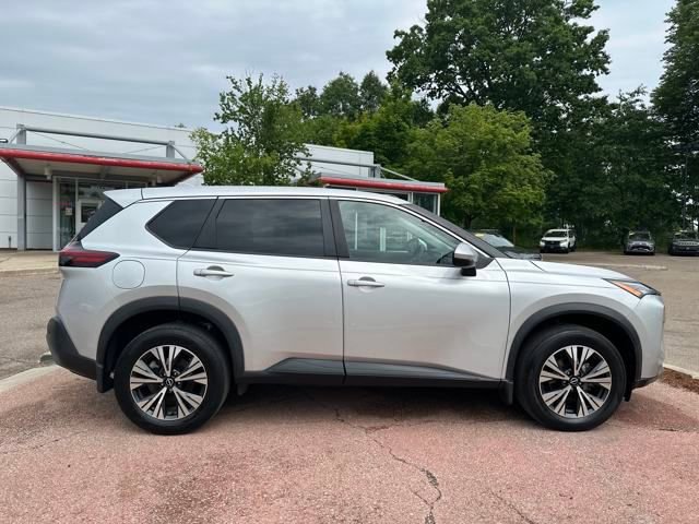 Used 2022 Nissan Rogue SV image 6