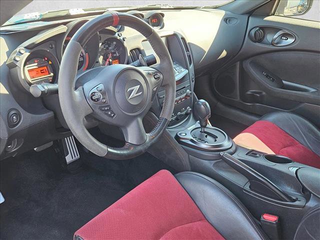 Used 2018 Nissan 370Z NISMO image 10