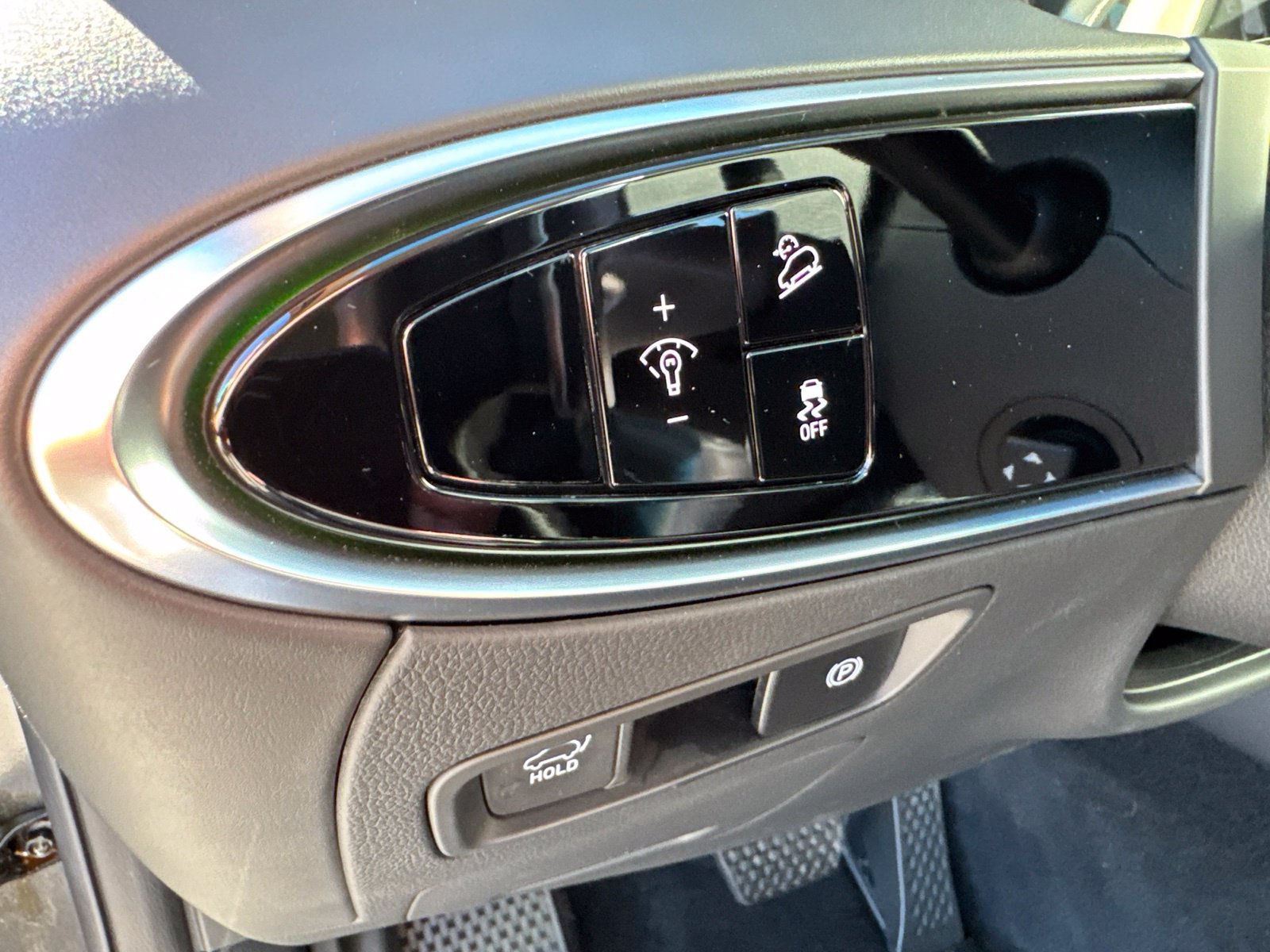 Used 2025 Genesis Electrified GV70 AWD/4WD image 22