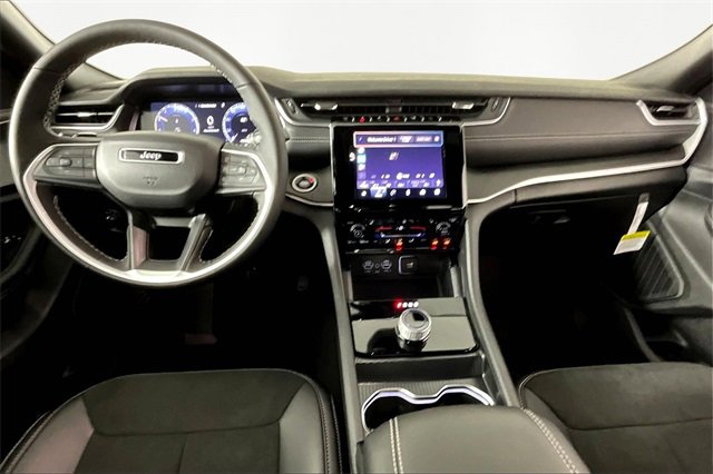 New 2025 Jeep Grand Cherokee L Altitude image 6