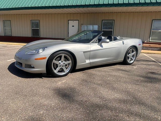 Used 2005 Chevrolet Corvette Convertible w/ Preferred Equipment Group RWD image 2