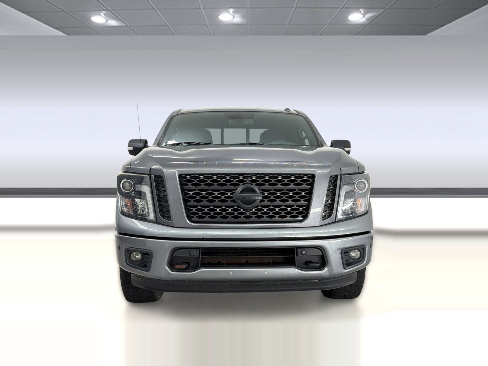Used 2019 Nissan Titan SL w/ Midnight Edition AWD/4WD image 6