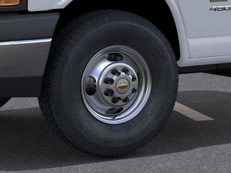 New 2026 Chevrolet Express 4500 w/ Power Convenience Package RWD image 9