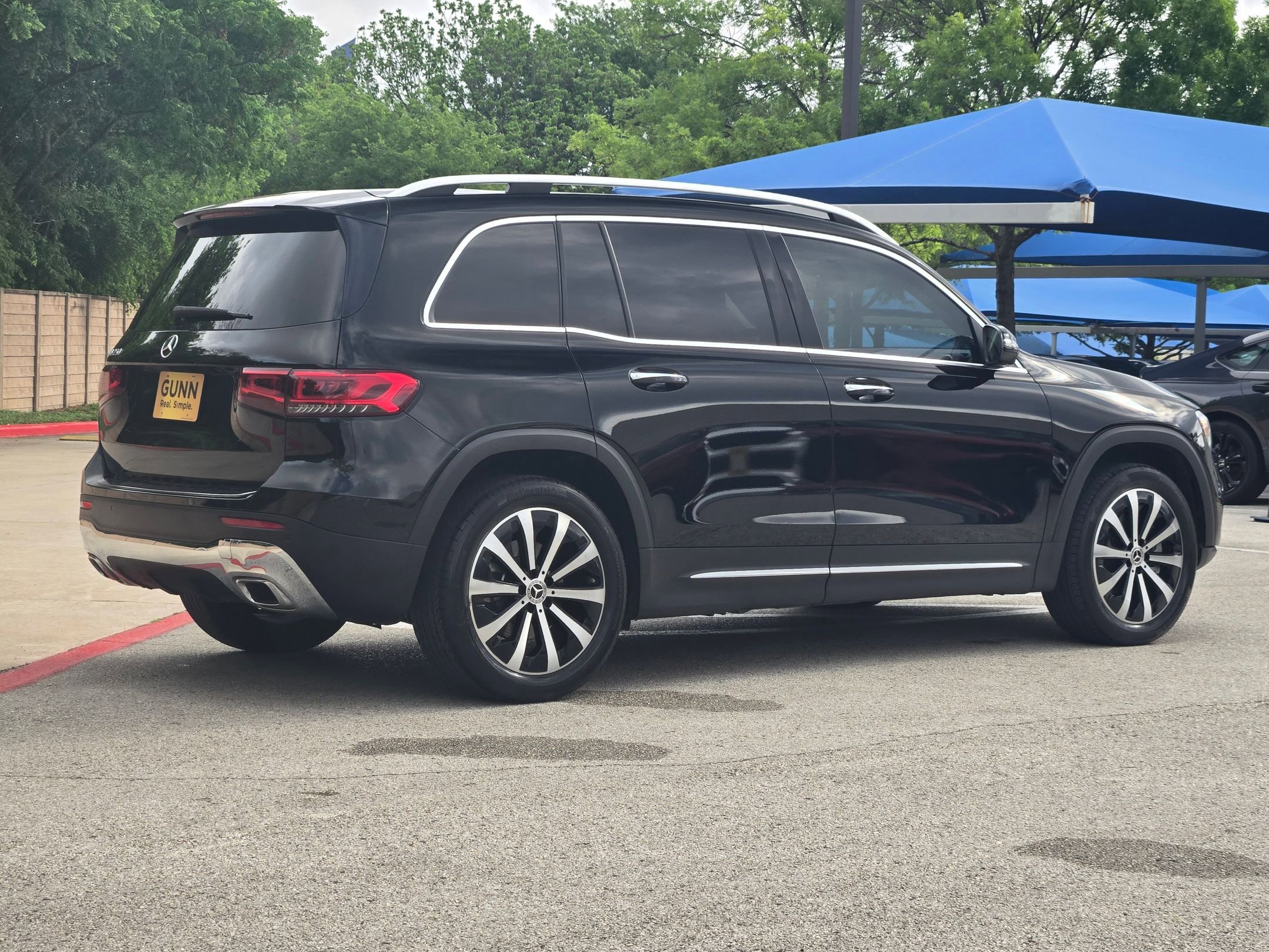 Used 2021 Mercedes-Benz GLB 250 image 3