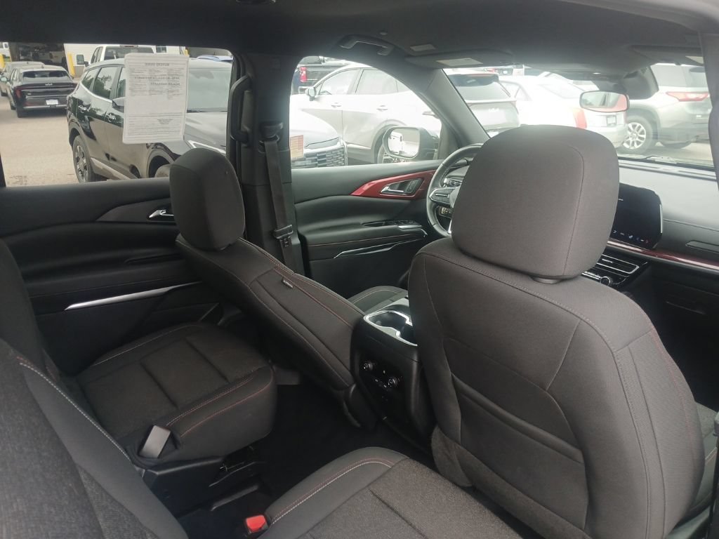 Used 2024 Chevrolet Traverse Z71 AWD/4WD image 18