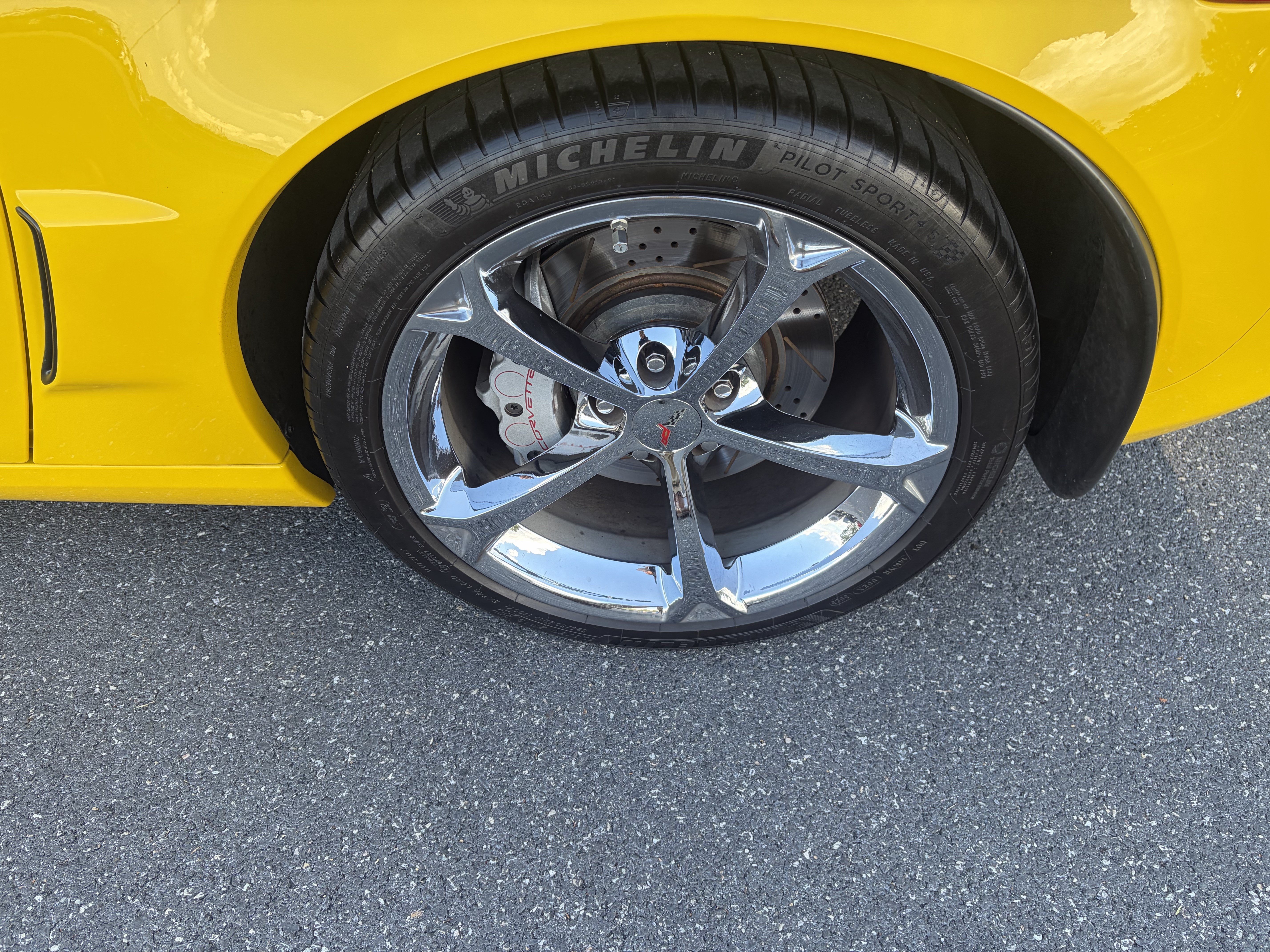 Used 2010 Chevrolet Corvette Grand Sport w/ Preferred Equipment Group RWD image 11