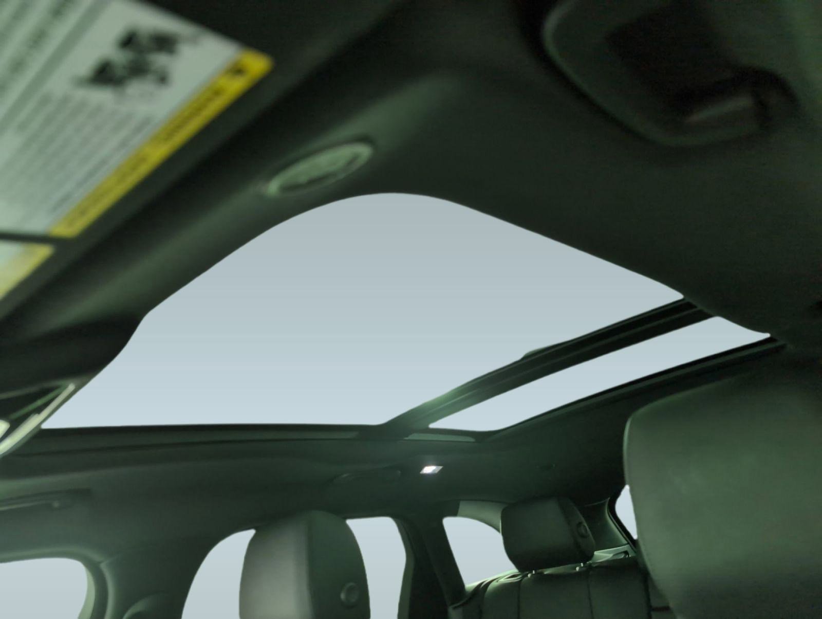 Certified 2025 Land Rover Range Rover Velar S image 12