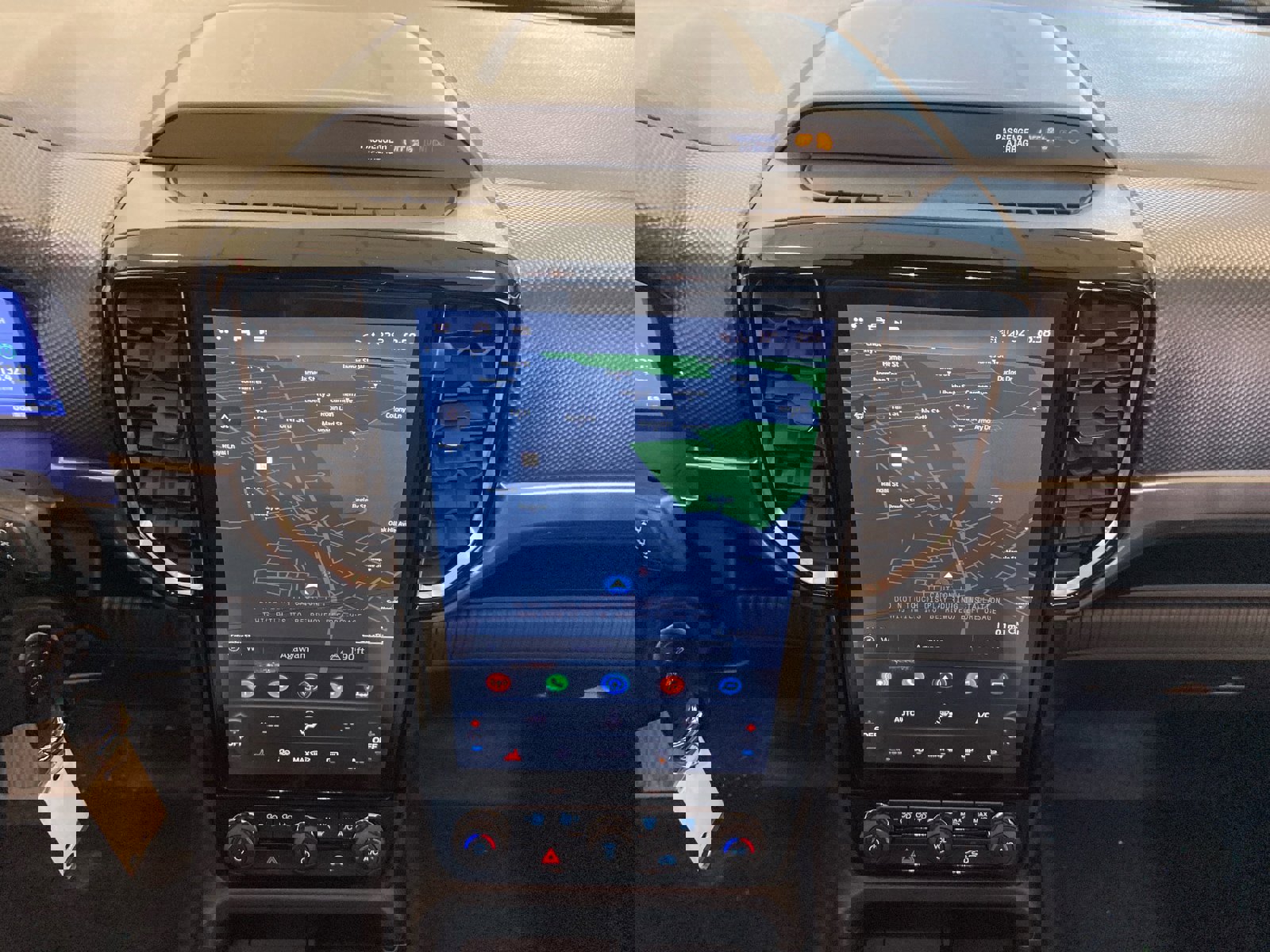 New 2025 Ford Ranger XLT w/ Equipment Group 301A High image 22