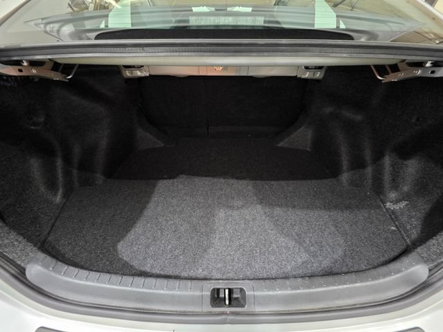 Used 2017 Toyota Corolla LE w/ Carpet Mat Package (TMS) FWD image 21