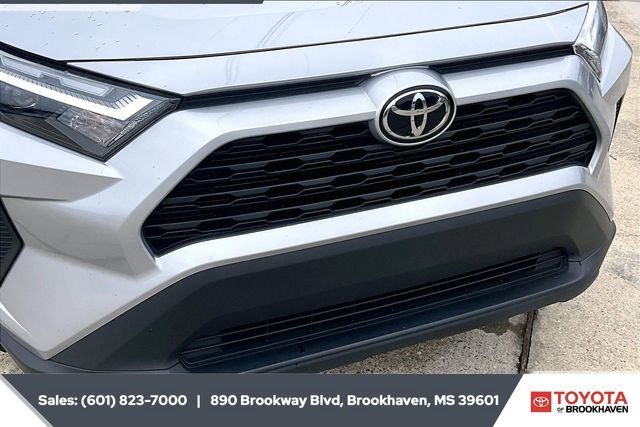 Used 2024 Toyota RAV4 XLE image 21