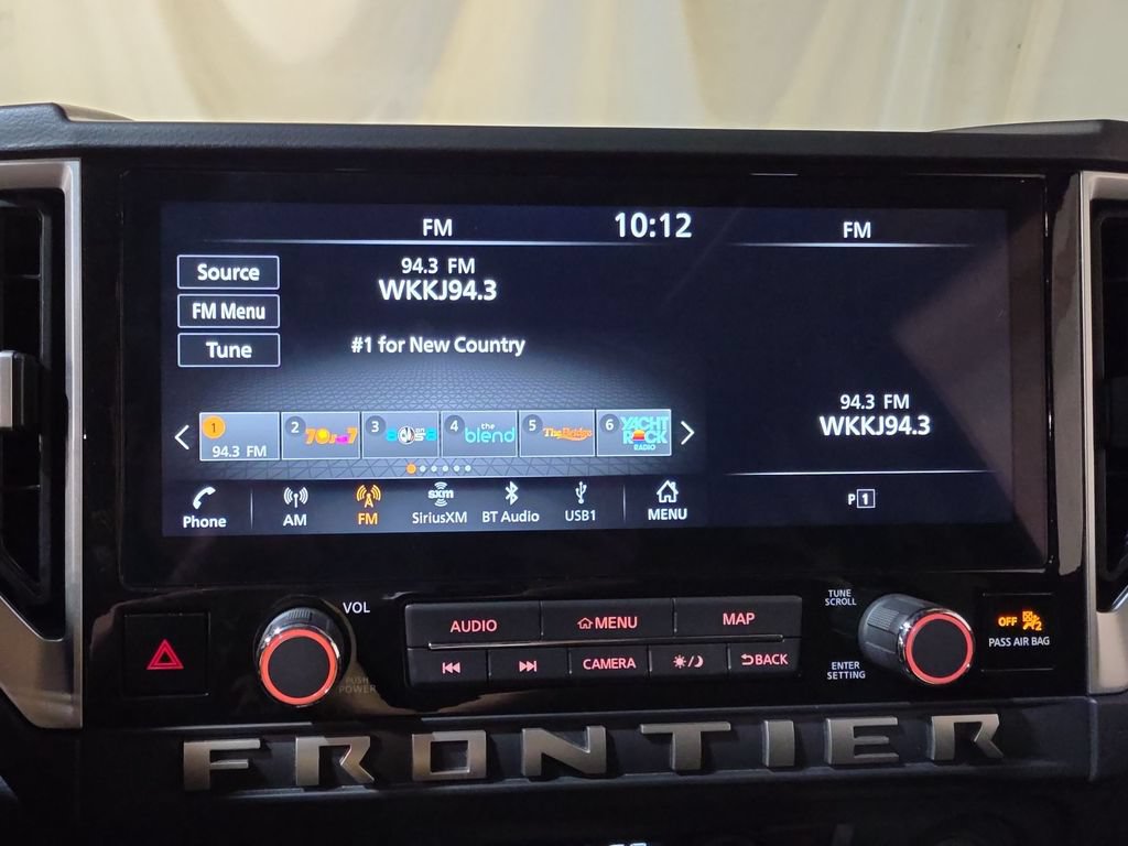 Used 2025 Nissan Frontier SL AWD/4WD image 12