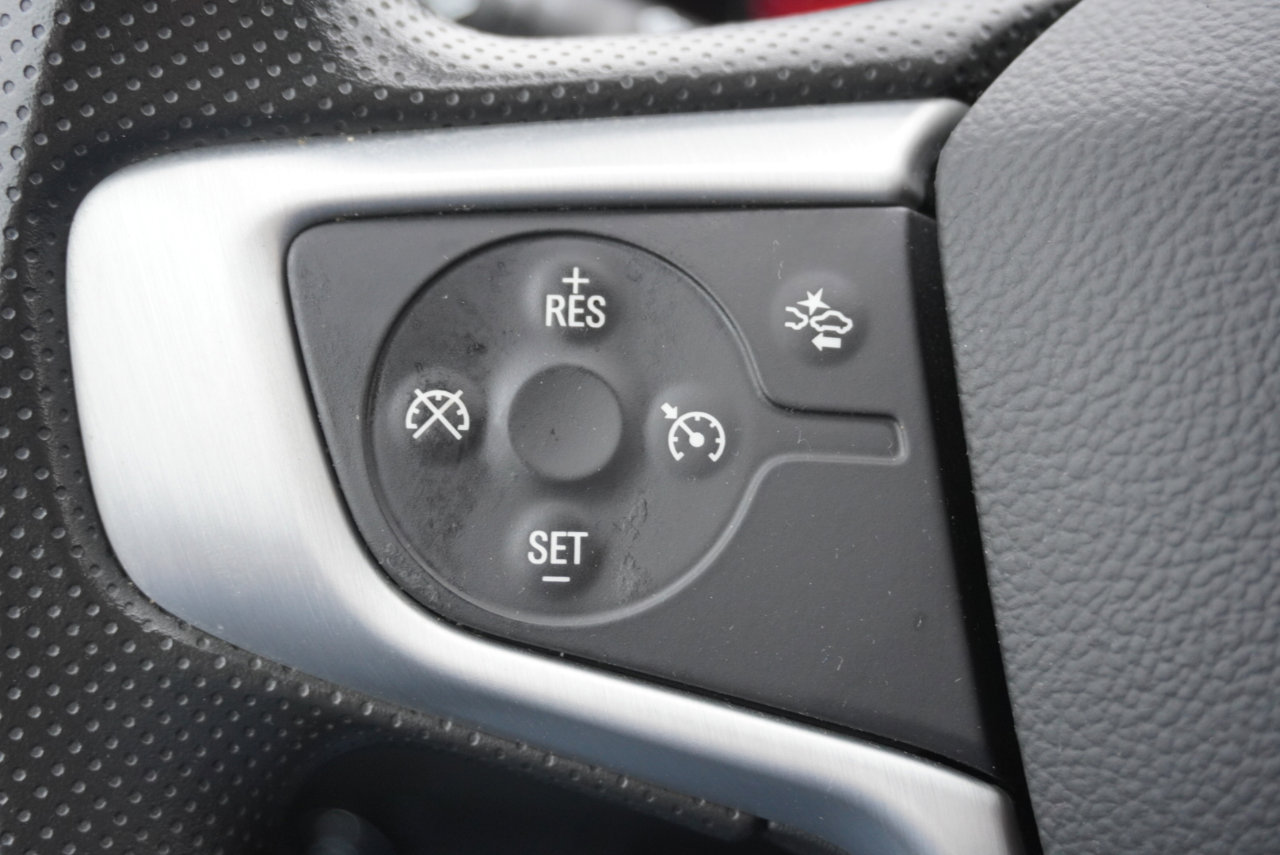 Used 2022 GMC Terrain SLE image 11