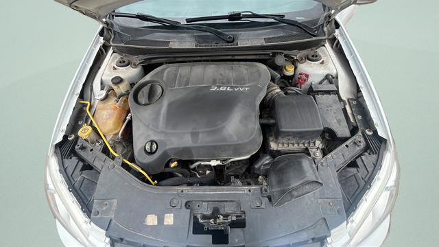 Used 2014 Chrysler 200 Limited image 29