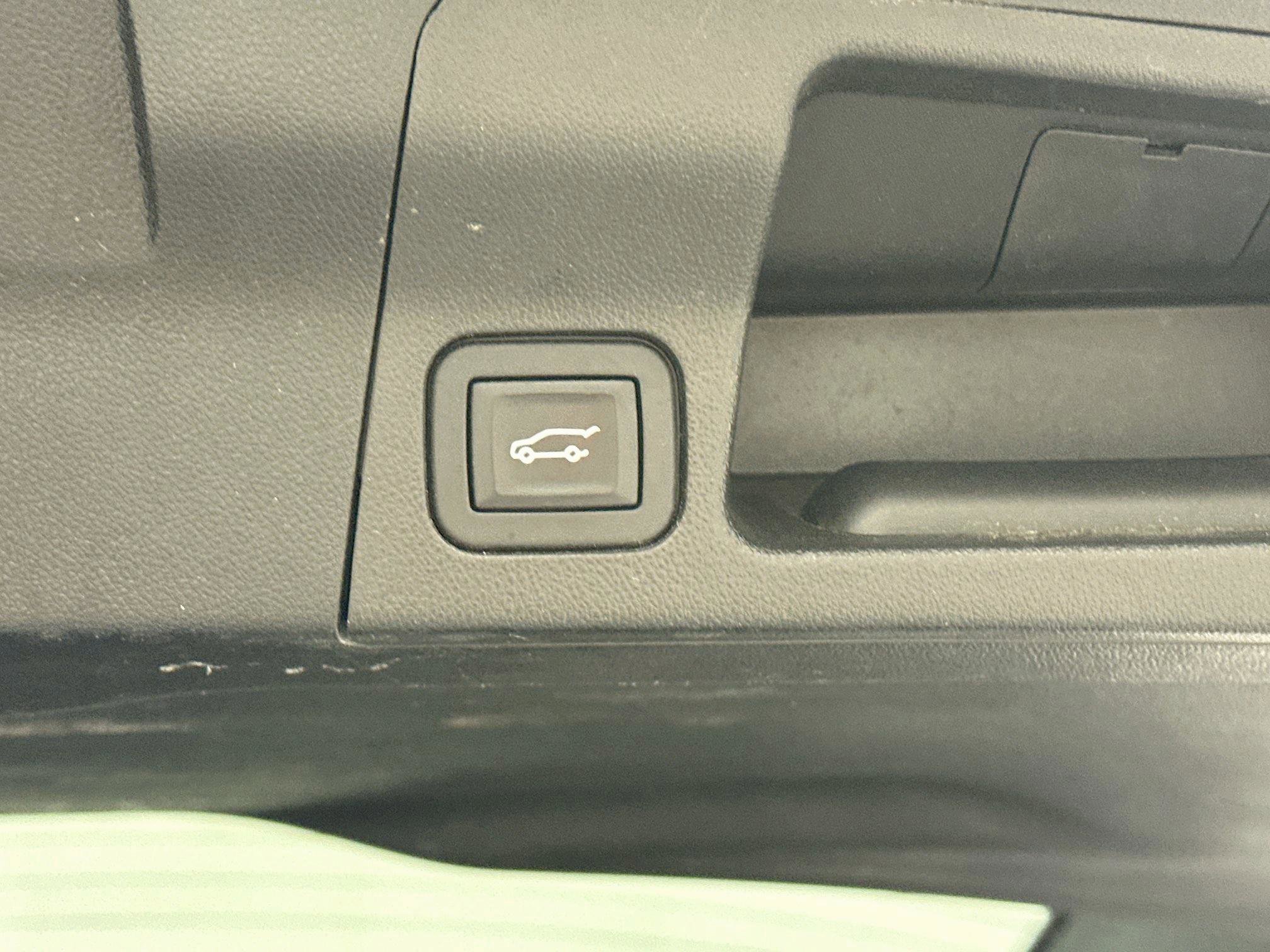 Used 2018 GMC Acadia SLT FWD image 32