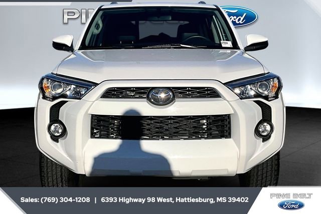 Used 2016 Toyota 4Runner SR5 image 3