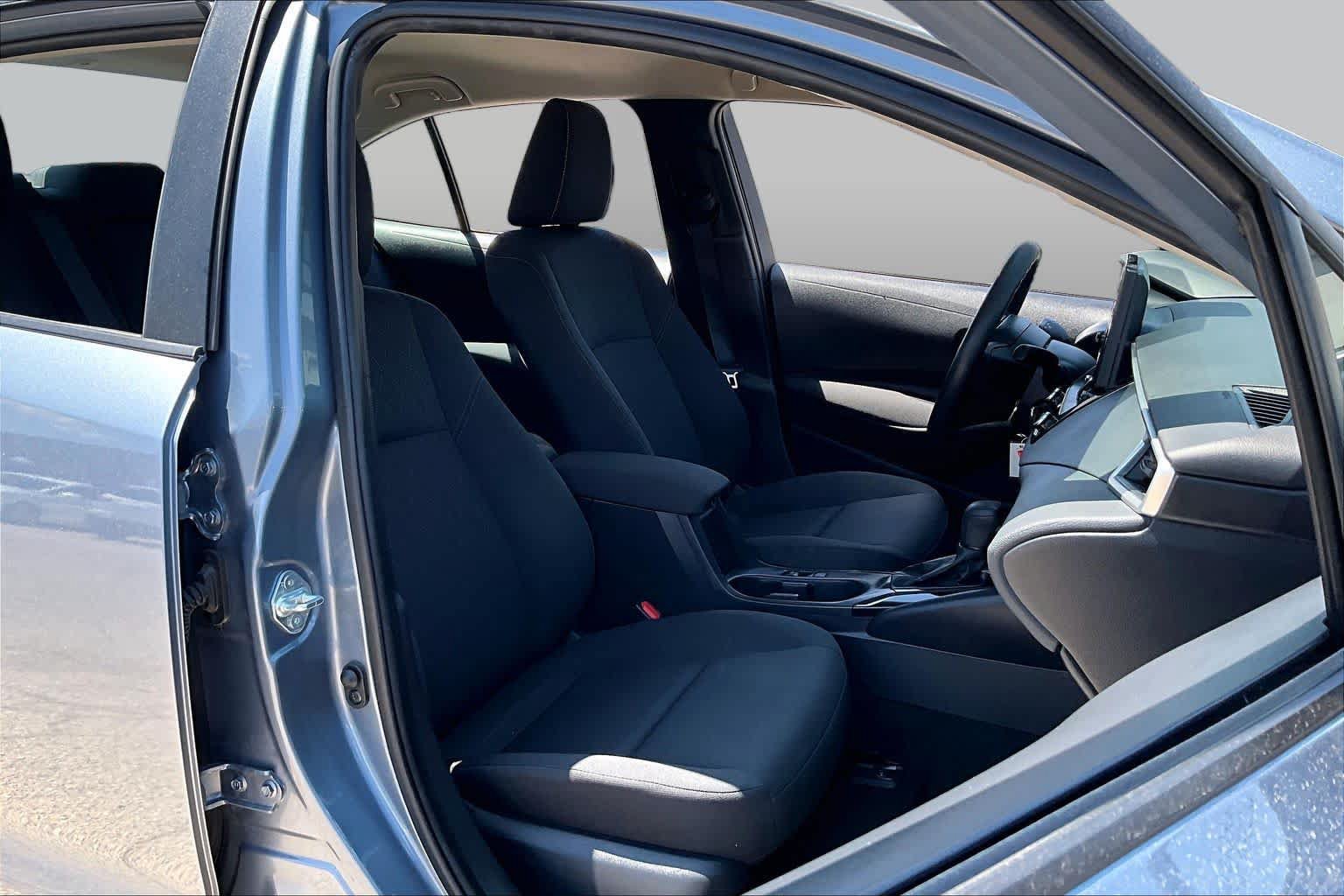 Used 2024 Toyota Corolla LE FWD image 9