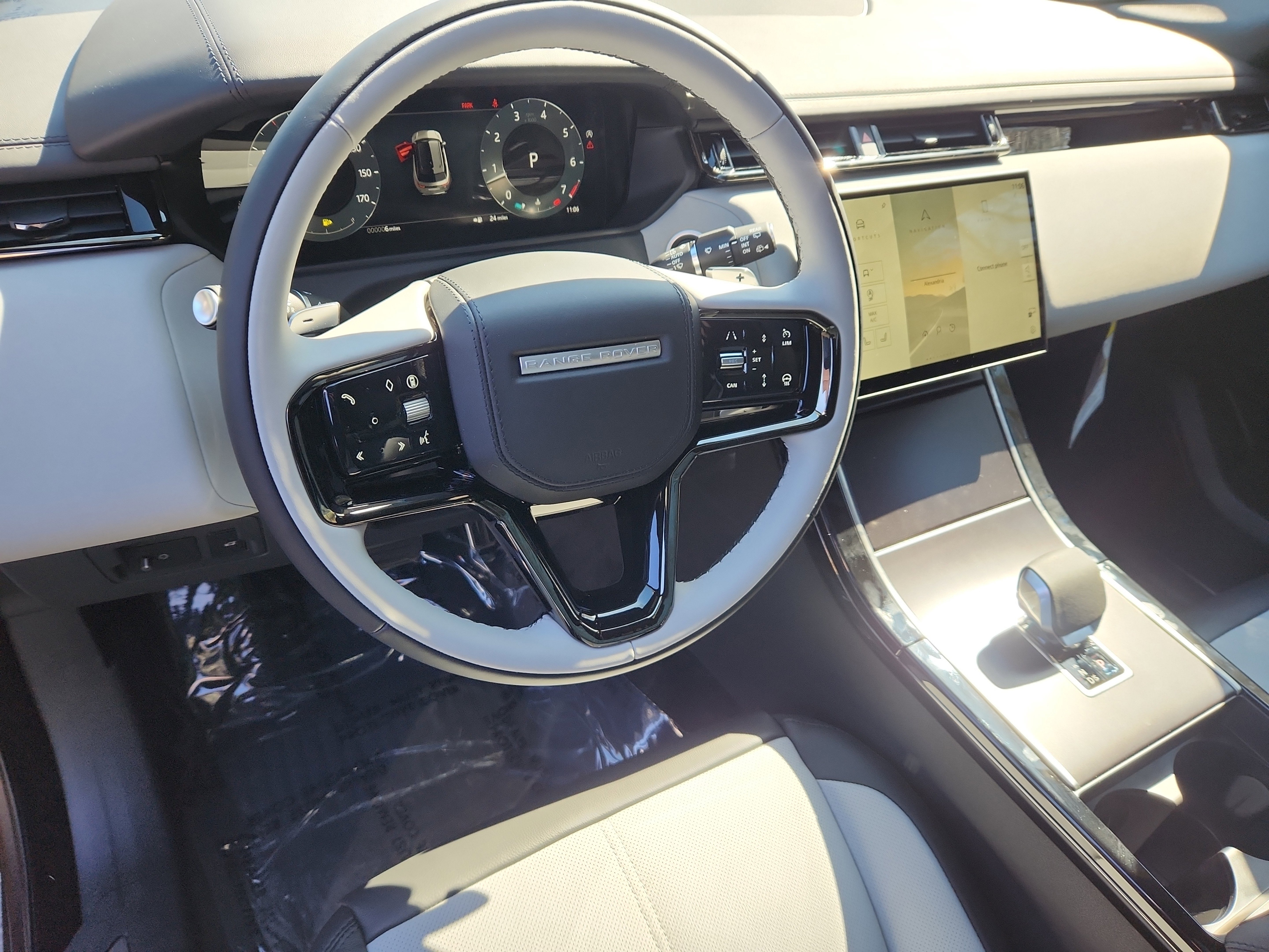 New 2026 Land Rover Range Rover Velar Dynamic SE image 15