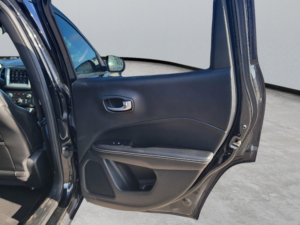 Used 2021 Jeep Compass Latitude image 29