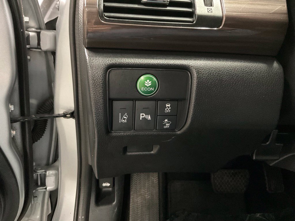 Used 2017 Honda Accord Touring image 23