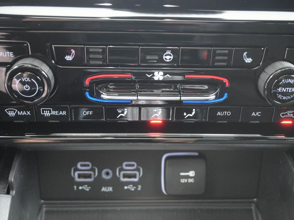 New 2025 Jeep Grand Cherokee L Altitude image 6