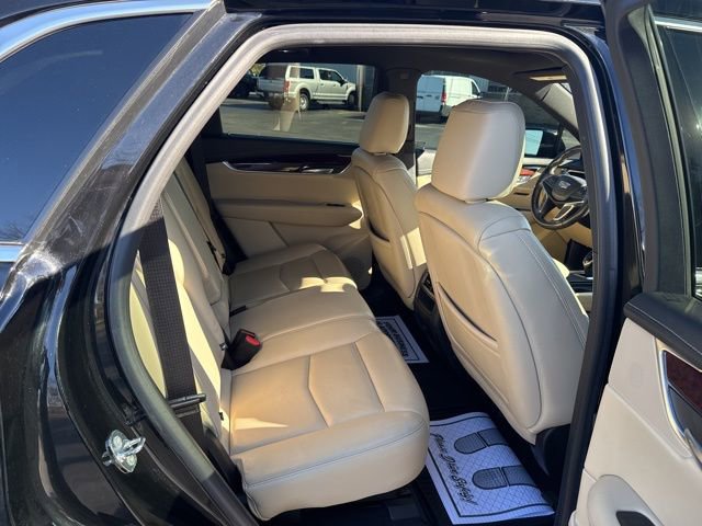 Used 2018 Cadillac XT5 Luxury w/ Driver Awareness Package image 14