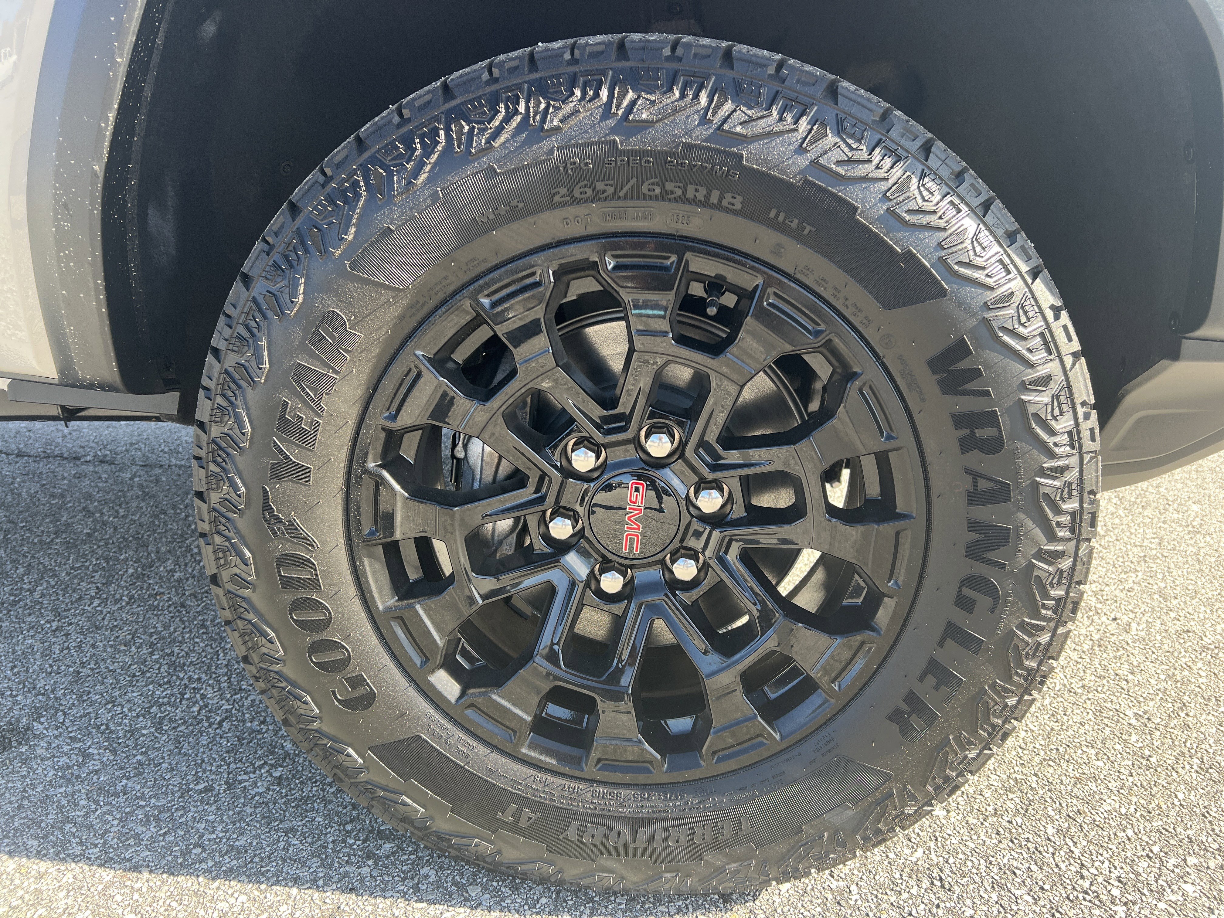 New 2026 GMC Canyon Elevation w/ Convenience Package image 14