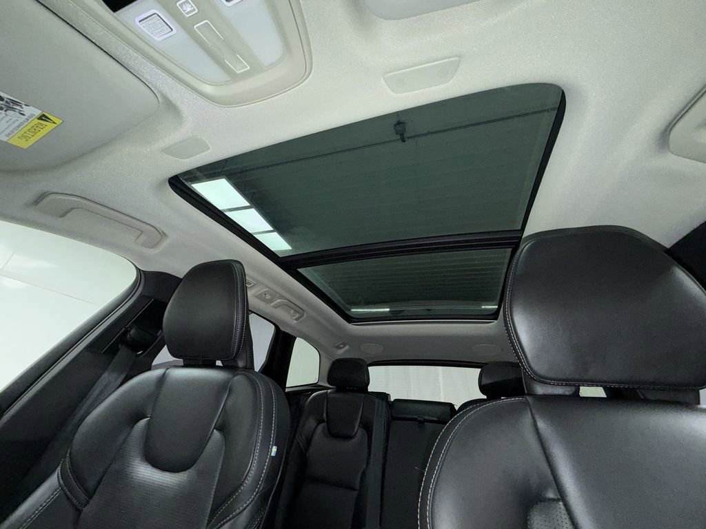 Used 2023 Volvo XC60 B5 Ultimate w/ Climate Package image 22