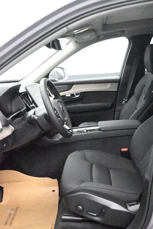 New 2026 Volvo XC90 B5 Plus AWD/4WD image 11