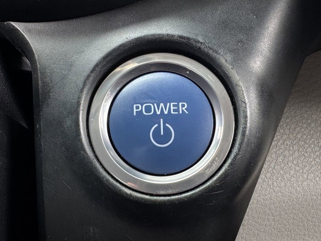 Used 2022 Toyota Sienna XLE FWD image 19